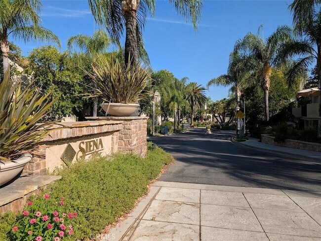 Building Photo - 24153 Del Monte Dr.