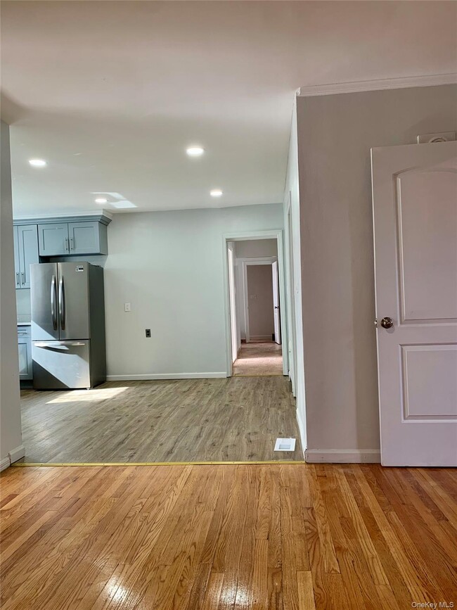 Building Photo - 336 Scranton Ave