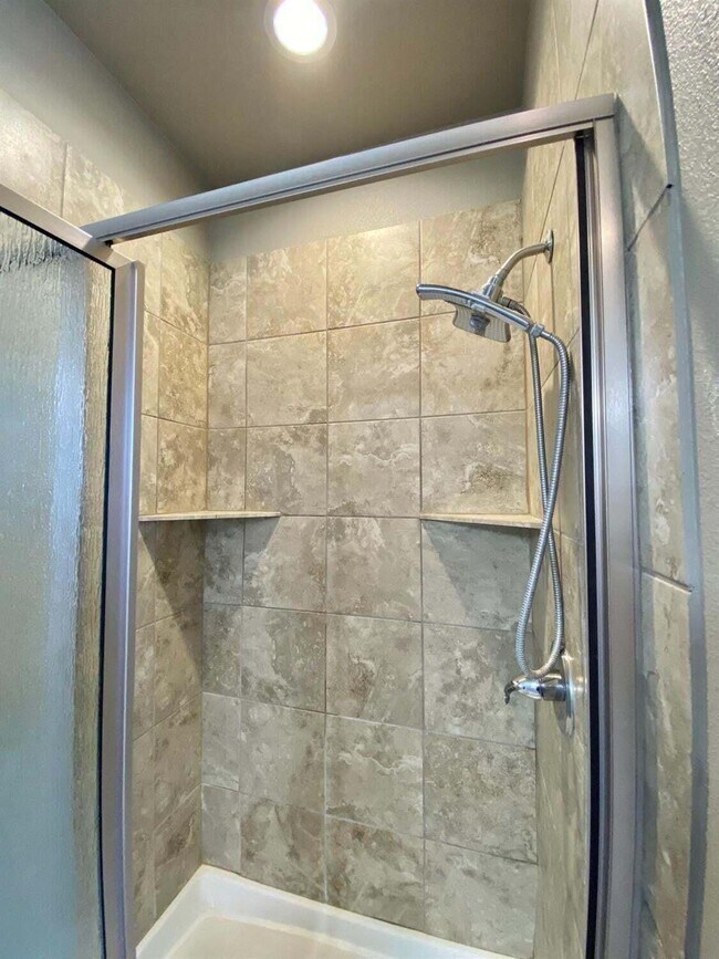 Building Photo - 7810 86th St