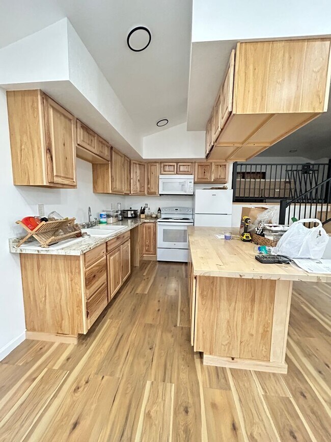 Building Photo - 505 Camas Creek Loop