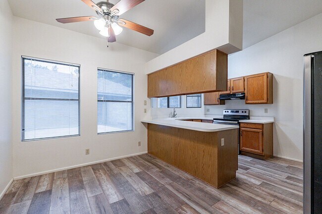 Building Photo - Charming 4-bedroom, 2-bathroom in Gilbert