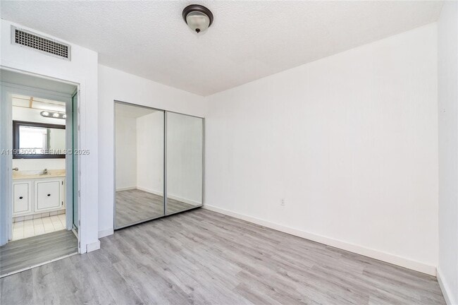 Building Photo - 17570 Atlantic Blvd