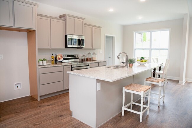 Building Photo - 8115 Chapel Hill Ln