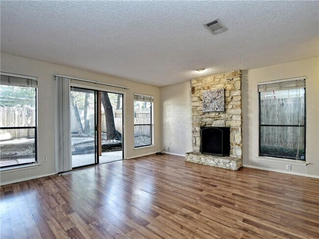 Building Photo - 1301 Spyglass Dr
