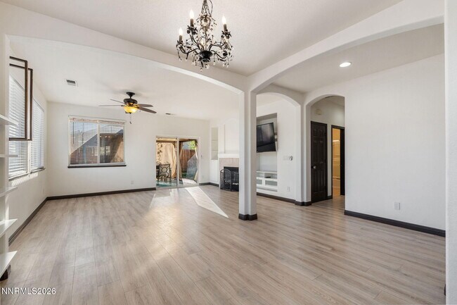 Building Photo - 10235 Lucente Way