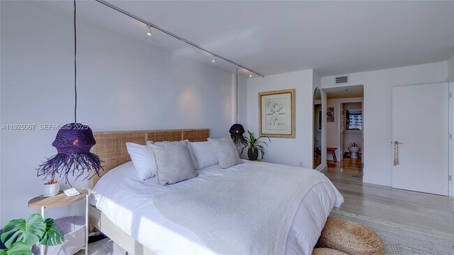 Building Photo - 177 Ocean Ln Dr