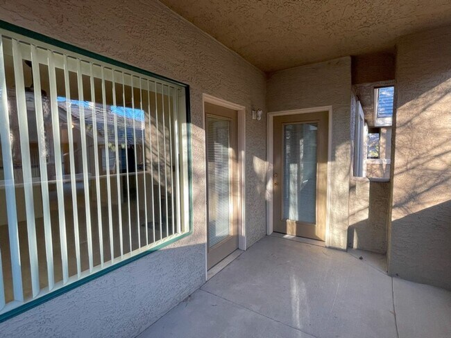Building Photo - South Reno Tanamera Two Bedroom Upstairs Condo