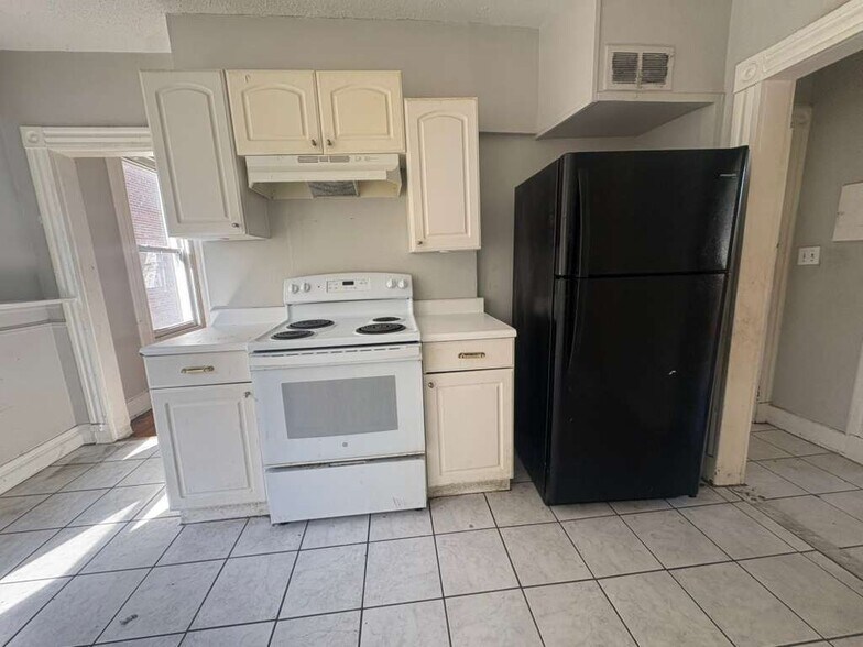 Building Photo - 269 Norton St