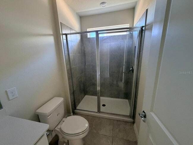 Building Photo - 3845 Blue Vale Dr