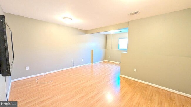 Building Photo - 424 Lilac Terrace NE
