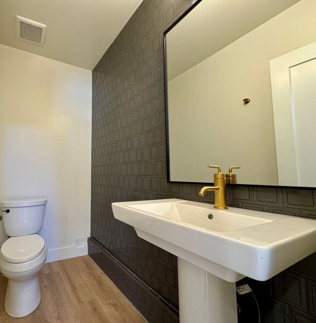 Building Photo - 1275-1279 Meade St