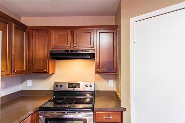 Building Photo - 365 Basswood Ln