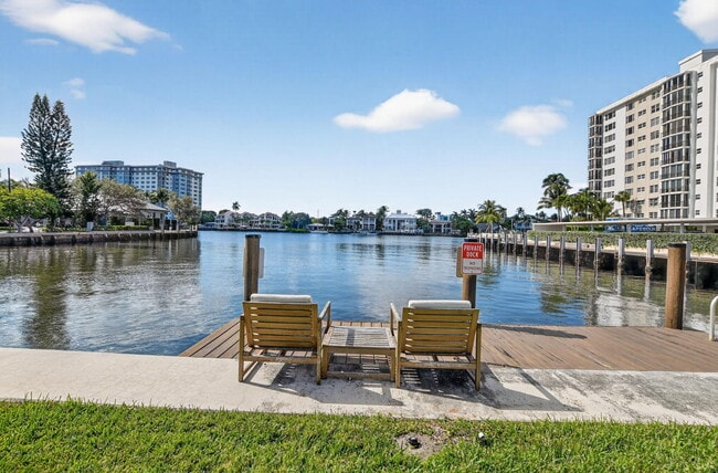 Building Photo - 414 Seasage Dr