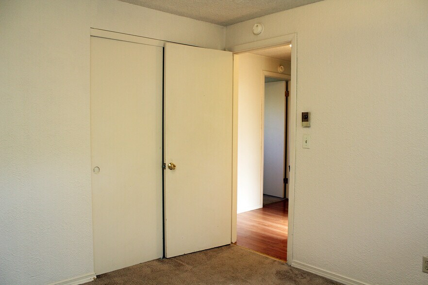 Building Photo - 4110-4116 N Willis Blvd