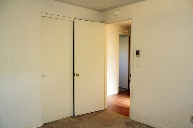 Building Photo - 4110-4116 N Willis Blvd