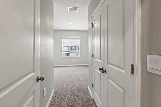 Building Photo - 17637 Crescent Moon Lp