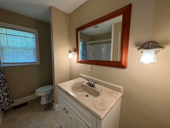 Building Photo - 2755 Hwy 123 N