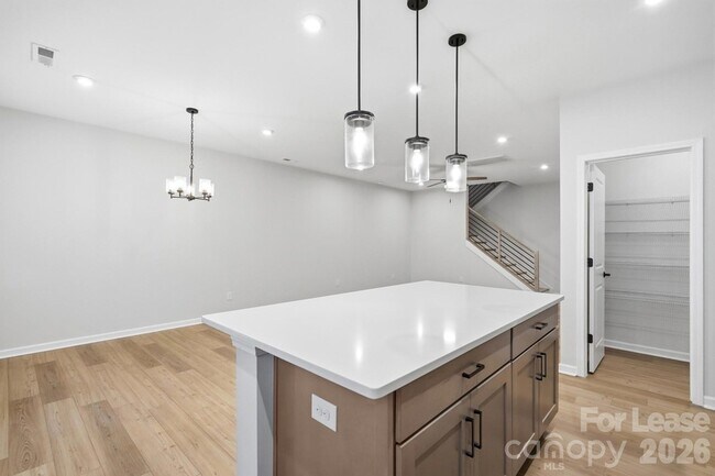 Building Photo - 615 Myrick Aly