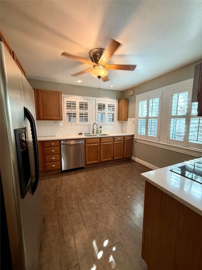 Building Photo - 1621 Cherryhurst St