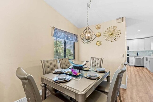 Building Photo - 2363 NW 13th Ct