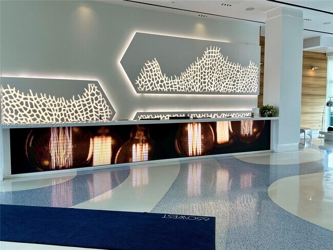 Building Photo - 650 West Ave