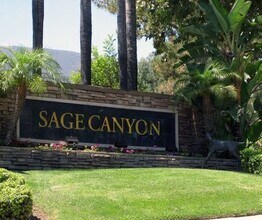 Building Photo - 1 Bedroom 1 Bathroom Condo in Corona