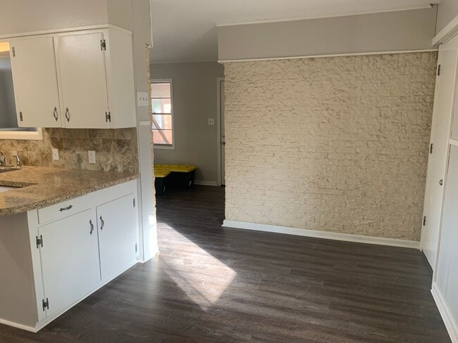Building Photo - UPDATED HOME IN GREENACRES PLACE (North Bossier)