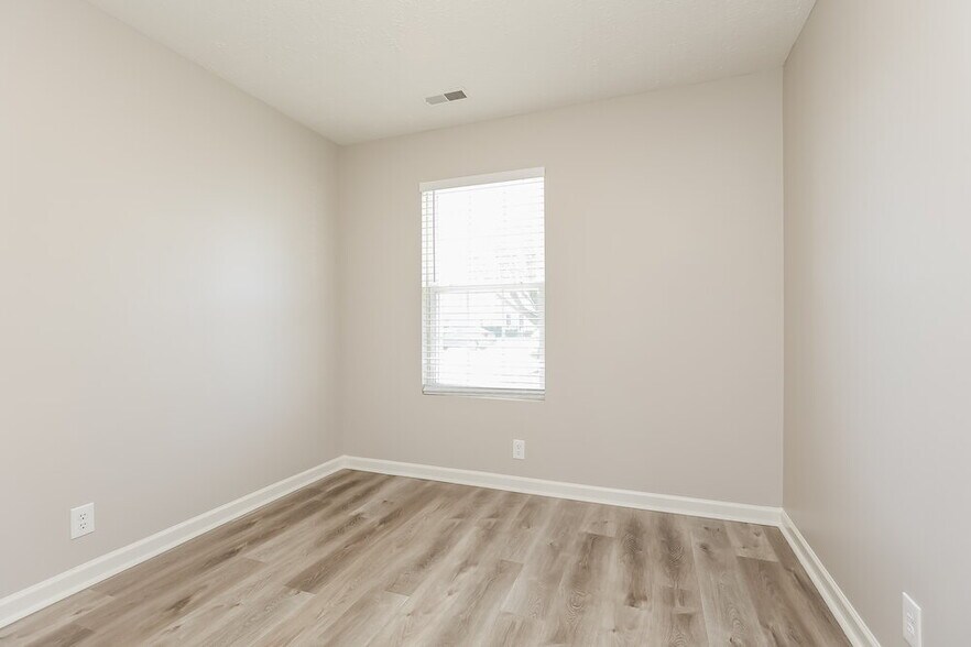 Building Photo - 5068 Tabitha St