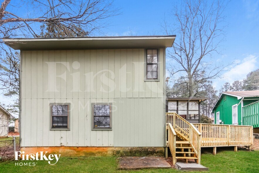 Building Photo - 5460 Mallard Trail