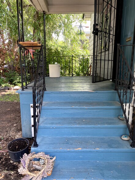 Primary Photo - 2226 E 7th Ave
