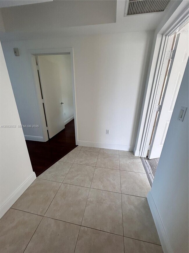 Building Photo - 7275 SW 90th Way