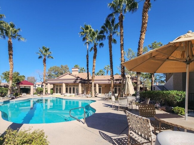 Building Photo - 9325 W Desert Inn Rd