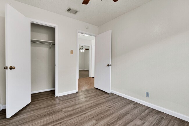 Building Photo - 13343 Pecan Glade