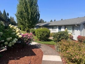 Building Photo - Pleasant Square