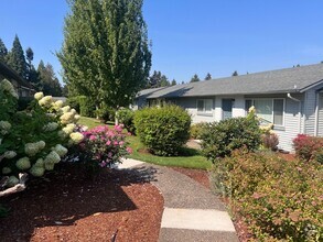 Building Photo - Pleasant Square Apartments