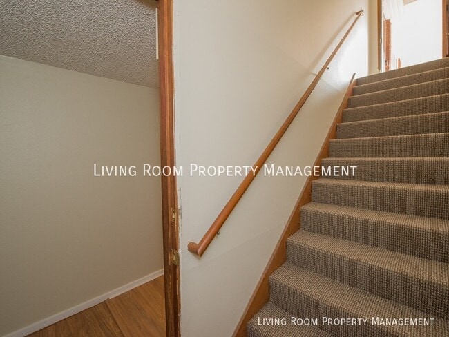 Building Photo - 8607 N Leonard St