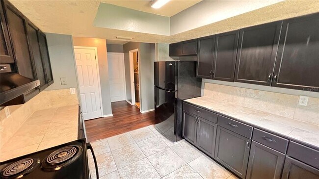 Building Photo - 1073 Leeward Dr