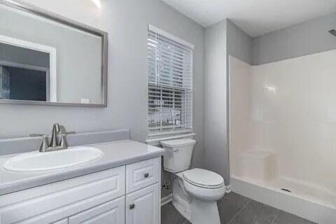 Building Photo - 305 Hazelnut Dr