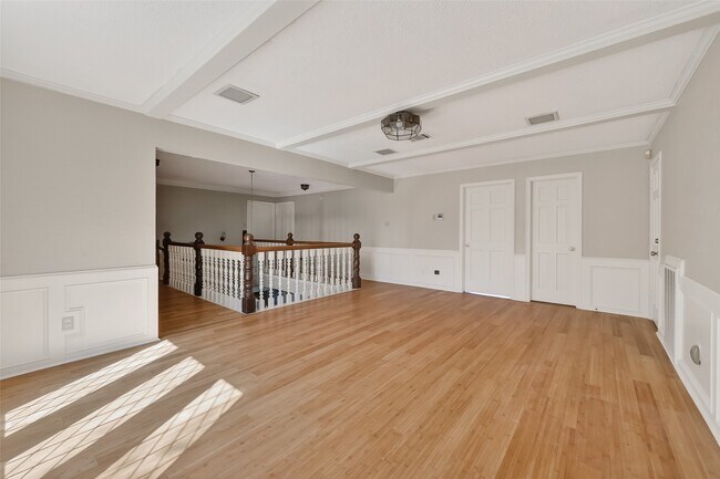 Building Photo - 11302 Hylander Dr