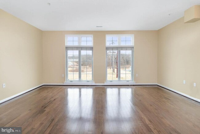 Building Photo - 3038 Meridian Cmns