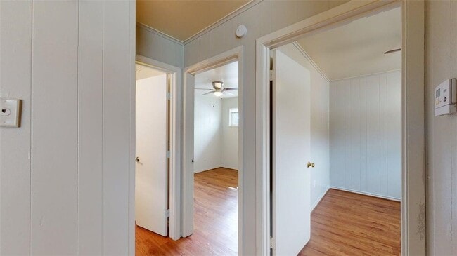 Building Photo - 206 Lynn Dr