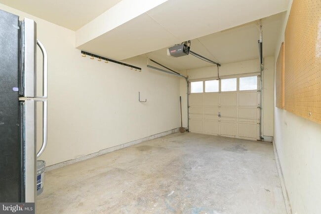 Building Photo - 6327 Cider Barrel Cir