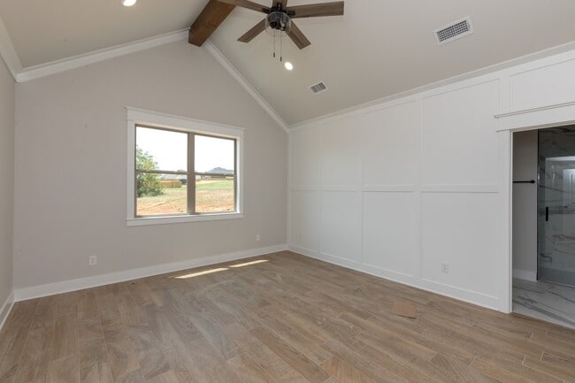 Building Photo - 16232 Tulare