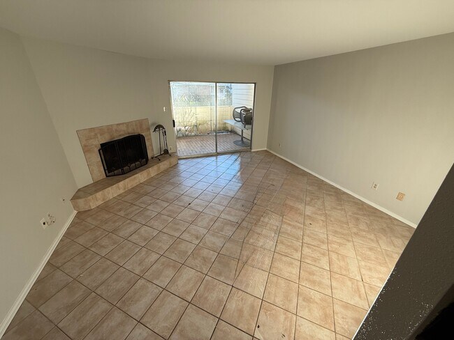 Building Photo - 14515 Wunderlich Dr