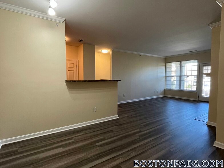 Building Photo - 311 Lowell St