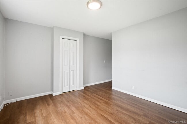 Building Photo - 5 Lincoln St