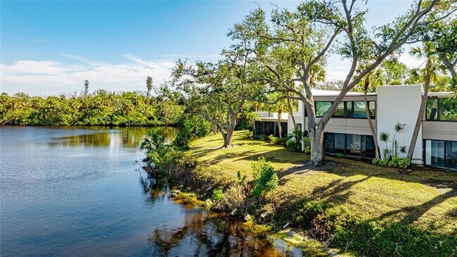 Building Photo - 307 Timber Lake Dr
