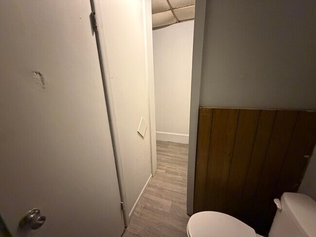 Building Photo - 425-1B Vermilion-N