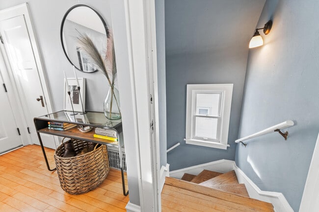 Building Photo - 4518 N Woodburn St