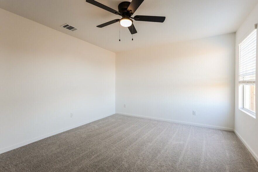 Building Photo - 536 Roquefort St